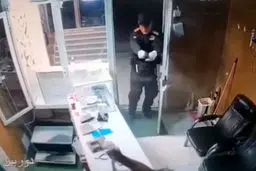 توضیح یک مقام قضایی درباره فیلم سرقت از طلافروشی با لباس پلیس

