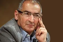 صادق زیباکلام ممنوع‌التدریس شد 