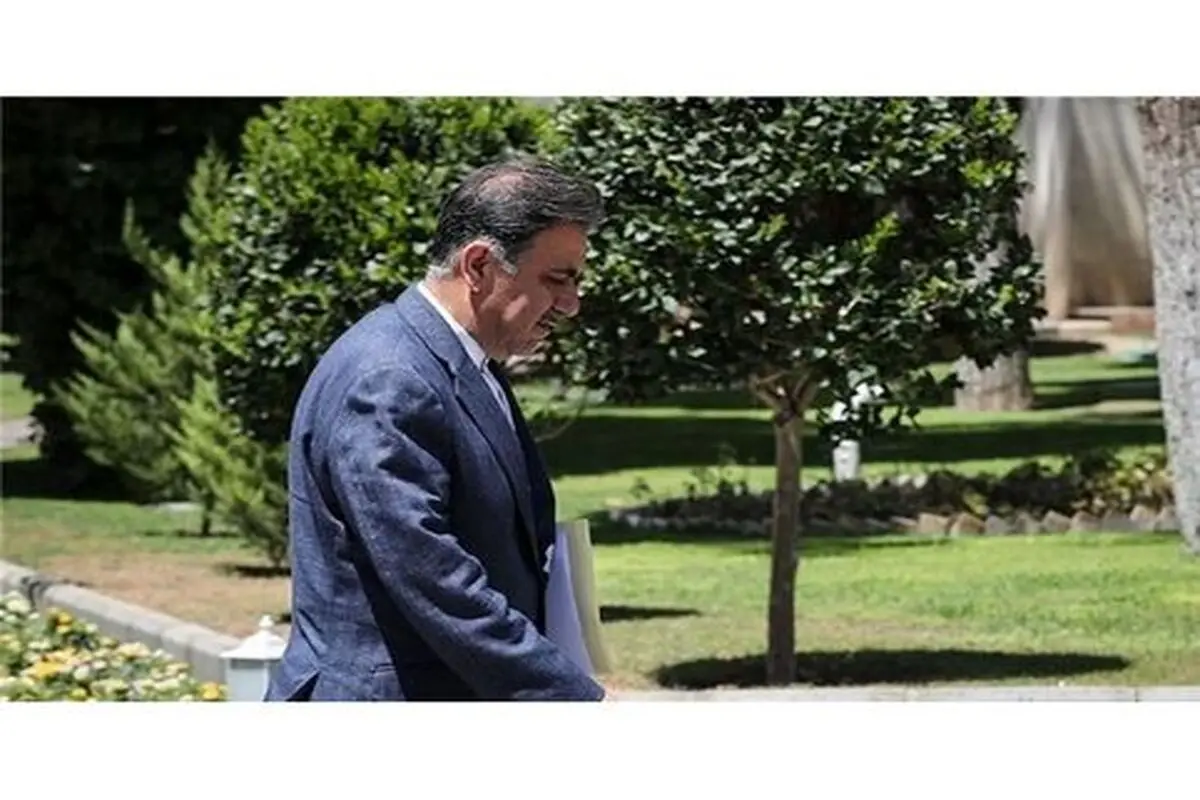 آخوندی به امید خاکستری‌ها؟