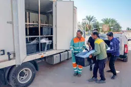 آنها ۵۲ نفر بودند
