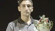 با یک گونی مدال شب‌ها نگهبانی می‌دهم