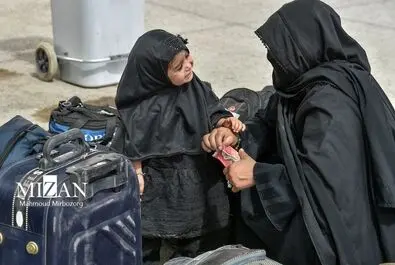 ورود زائران پاکستانی اربعین حسینی از طریق پایانه مرزی میرجاوه به کشور