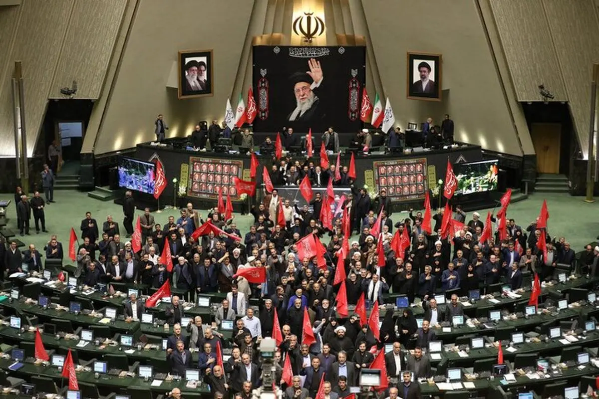 جلسه علنی شبانه در مجلس/ نشست نمایندگان درباره تنگه هرمز