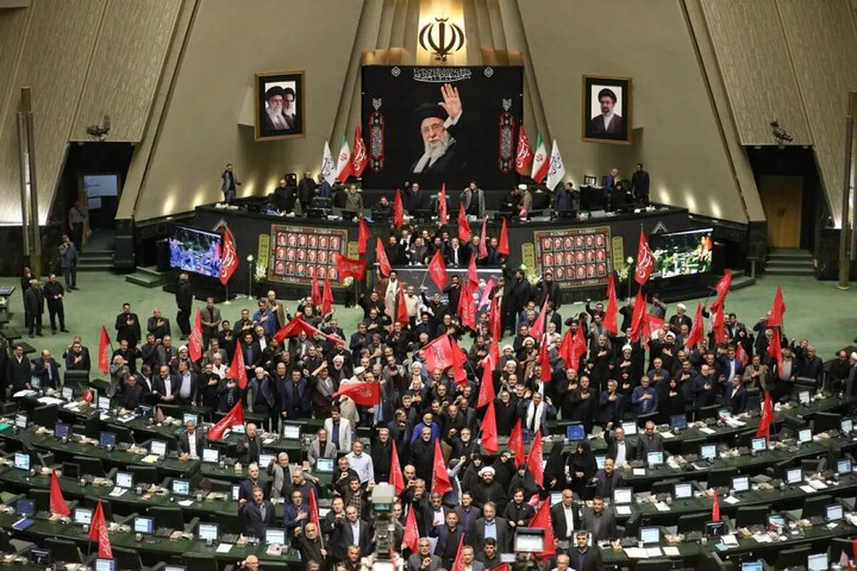 جلسه علنی شبانه در مجلس/ نشست نمایندگان درباره تنگه هرمز