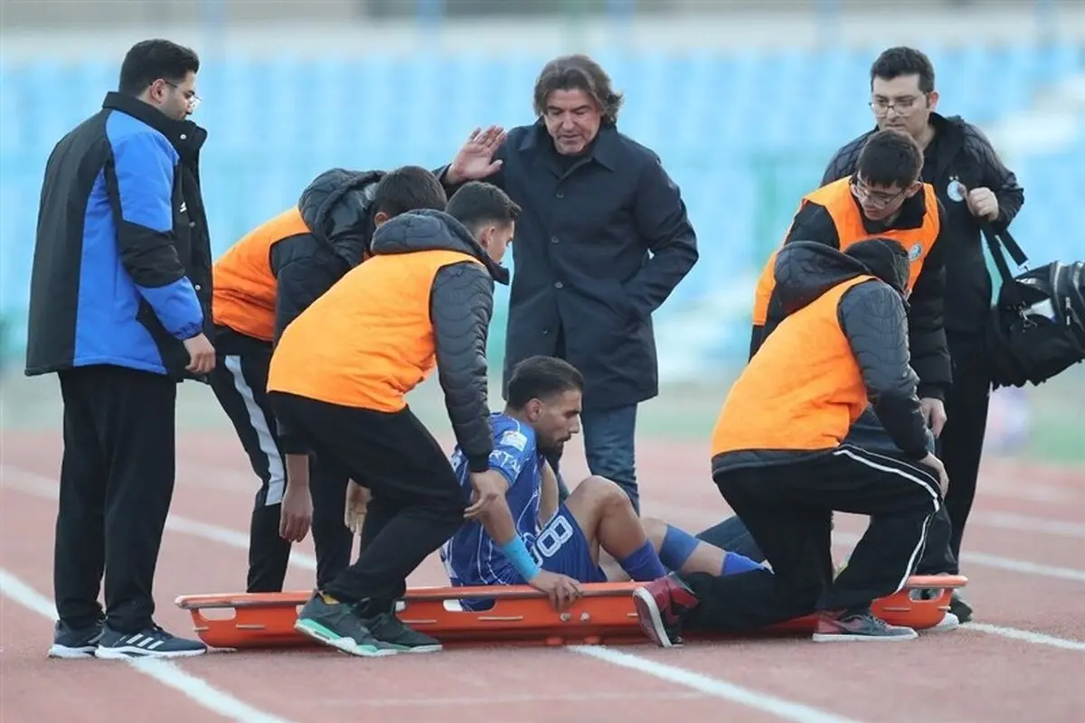 مشکلات ساپینتو ادامه دارد/ هافبک استقلال بازی با تراکتور را از دست داد