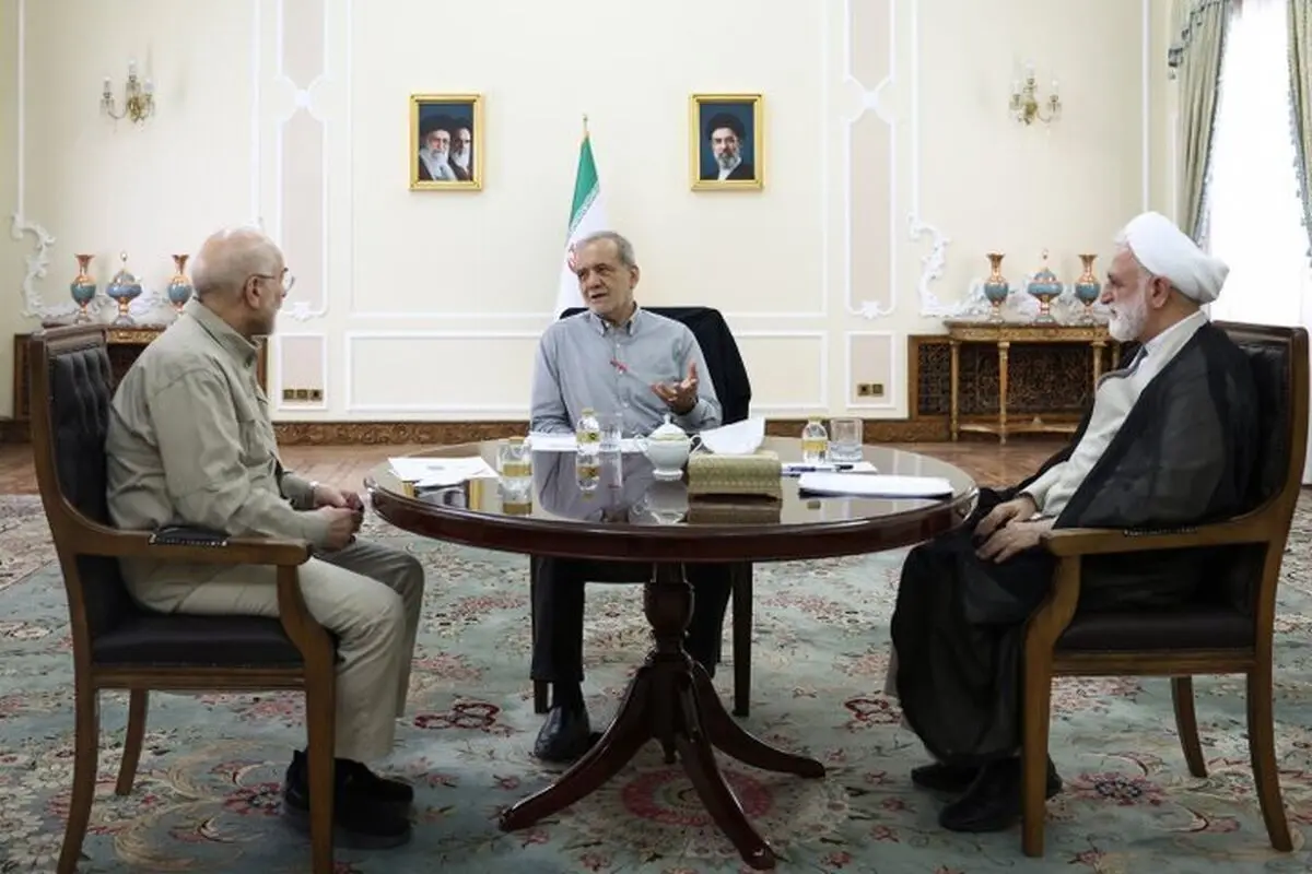 تأکید سران قوا بر تحکیم وحدت ملی و صیانت از اقتدار ایران در نشست سه‌قوه