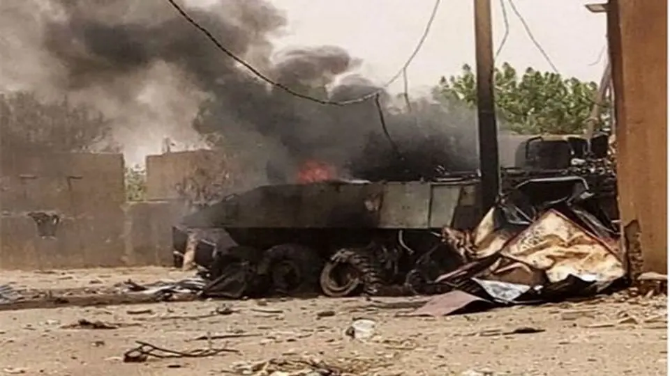 کشته شدن ۴ نظامی مالی بر اثر انفجار بمب