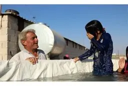 طعم زندگی برای کودکان ادلب در استخر کامیونی