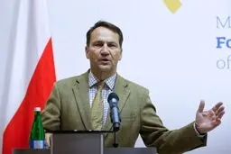 درخواست لهستان برای منطقه پرواز ممنوع بر فراز اوکراین