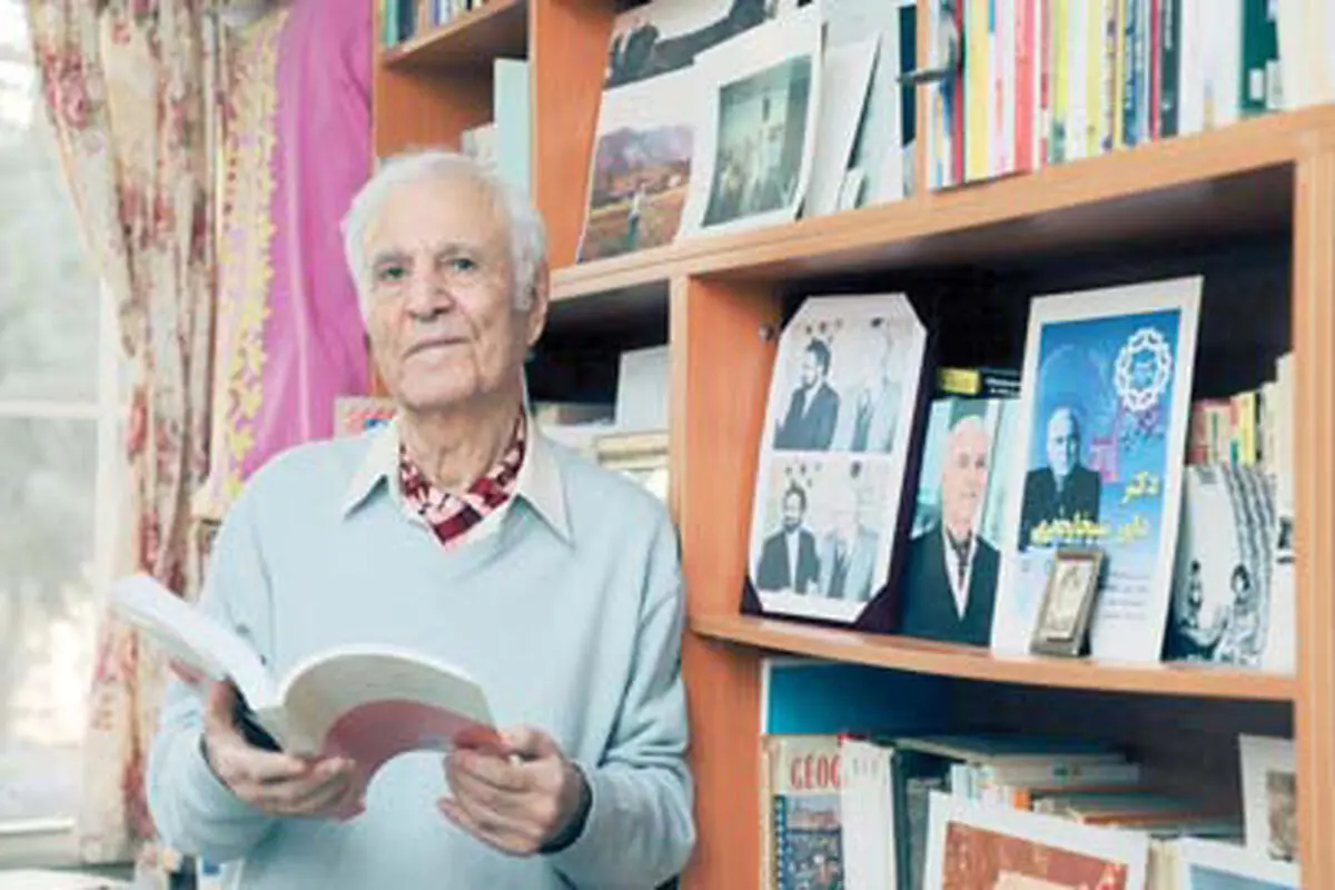 استادی از سلسله پاسداران فرهنگ ایران‌زمین
