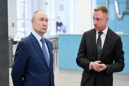 پوتین: روسیه در حال توسعه ناوگان یخ‌شکن خود است