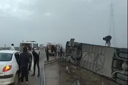  ۲۹ مصدوم در پی حادثه واژگونی اتوبوس در آزاد راه زنجان_قزوین