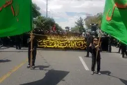دسته عزای شهادت امام صادق(ع) با حضور آیت الله العظمی وحید خراسانی
 +گزارش تصویری