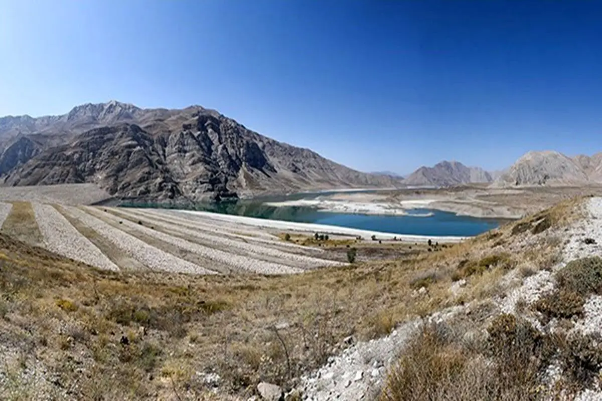 قوانین غرق‌شدن 
در خشکی