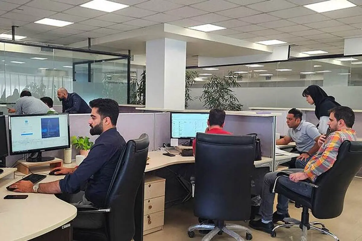 بازار کار زیر سایه جنگ؛ سقوط ۵۳ درصدی فرصت‌های شغلی در اردیبهشت ۱۴۰۵