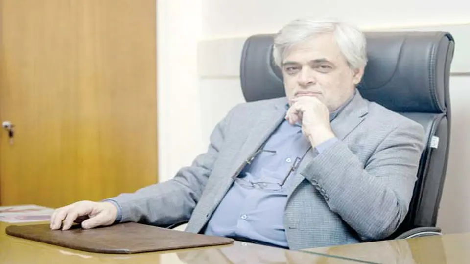 قطب‌نما ‌بر مدار دیگر
