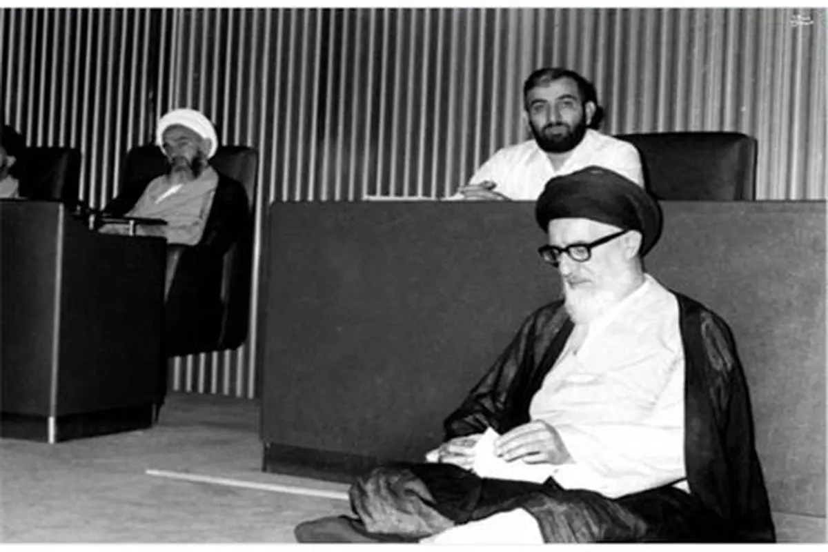 طالقانی نماد دموکراسی‌ با تفسیر دینی