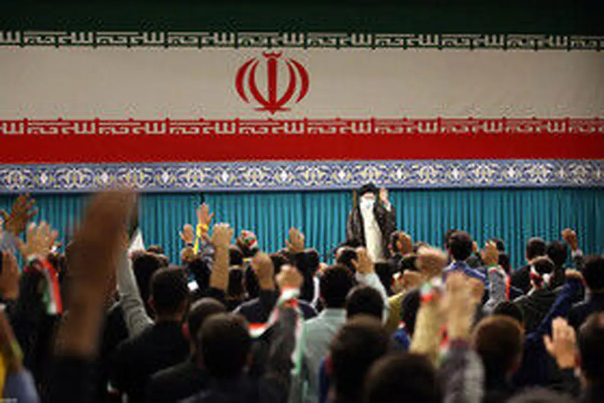 دیدار مقام معظم رهبری با دانش‌آموزان در آستانه ۱۳ آبان 