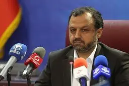 وزیر اقتصاد: تمام بانک‌های دولتی به جز یک بانک از زیاندهی خارج شدند

