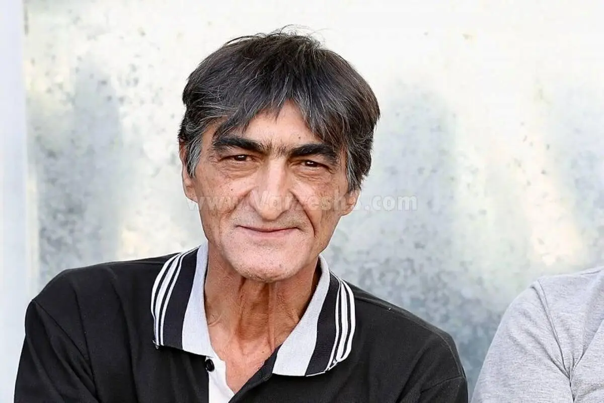 عکس جدید از ناصر محمدخانی در لباس مشکی