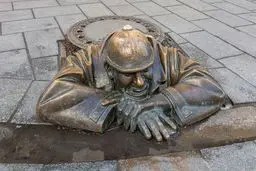 وضعیت نگهداری از مجسمه‌های شهری در شرایط جنگی چگونه است؟