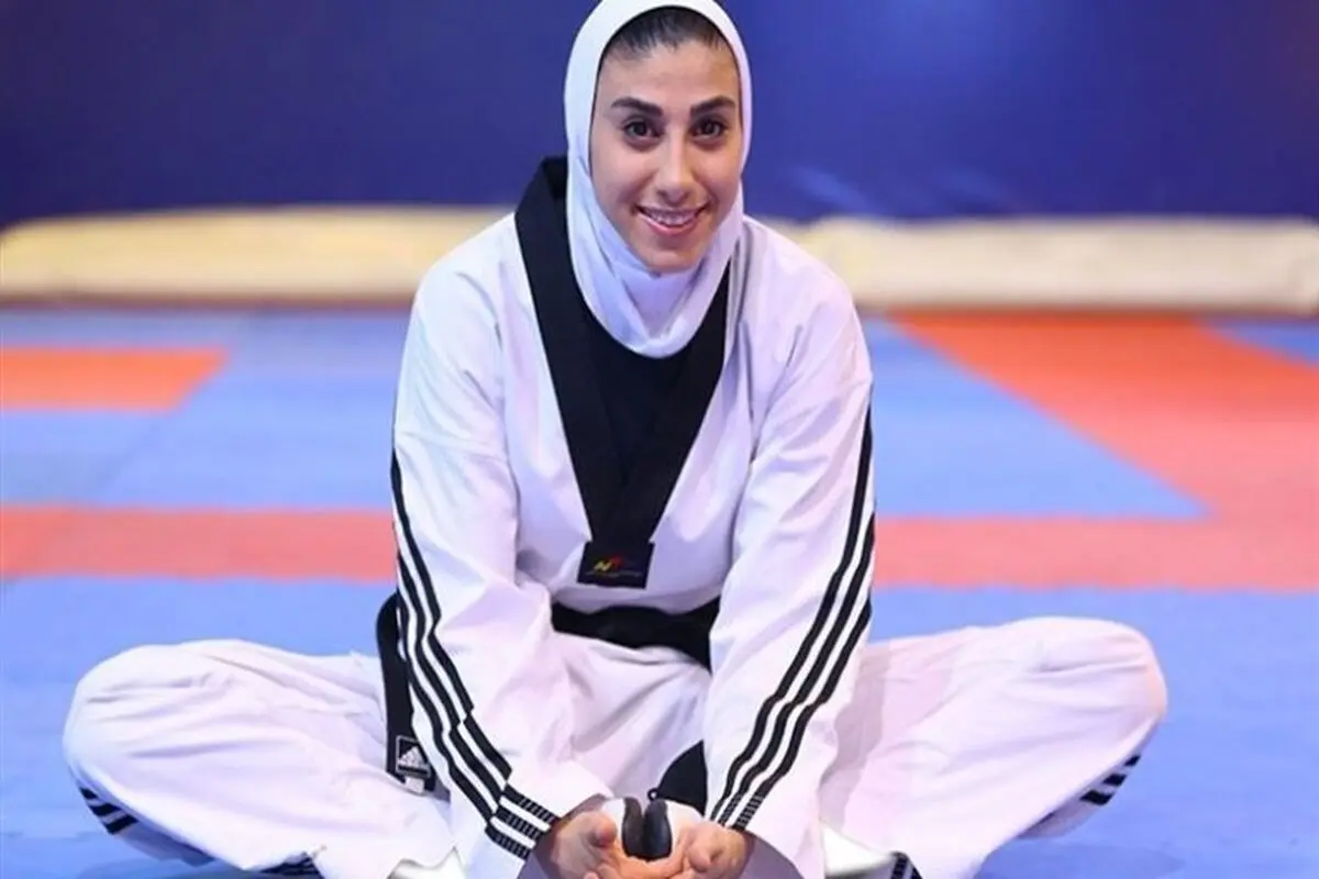 پرچم به ناهید رسید