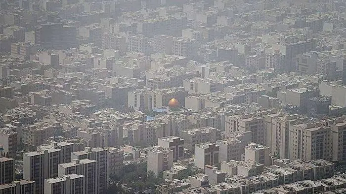 جلسه کارگروه اضطرار آلودگی هوای تهران در حال برگزاری است و نتیجه تا ۲ ساعت دیگر مشخص می‌شود/ تهران تا آخر هفته تعطیل می‌شود؟