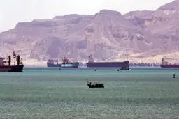 حادثهٔ امنیتی در در ۵۰ مایلی الحدیده در غرب یمن / انگلیس: مشغول تحقیق هستیم