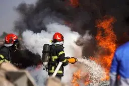آتش سوزی گسترده در شهرک صنعتی قمصر