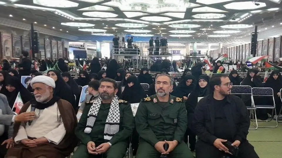 برگزاری گرامیداشت ۱۱۰ شهید زن وکودک جنگ اخیر