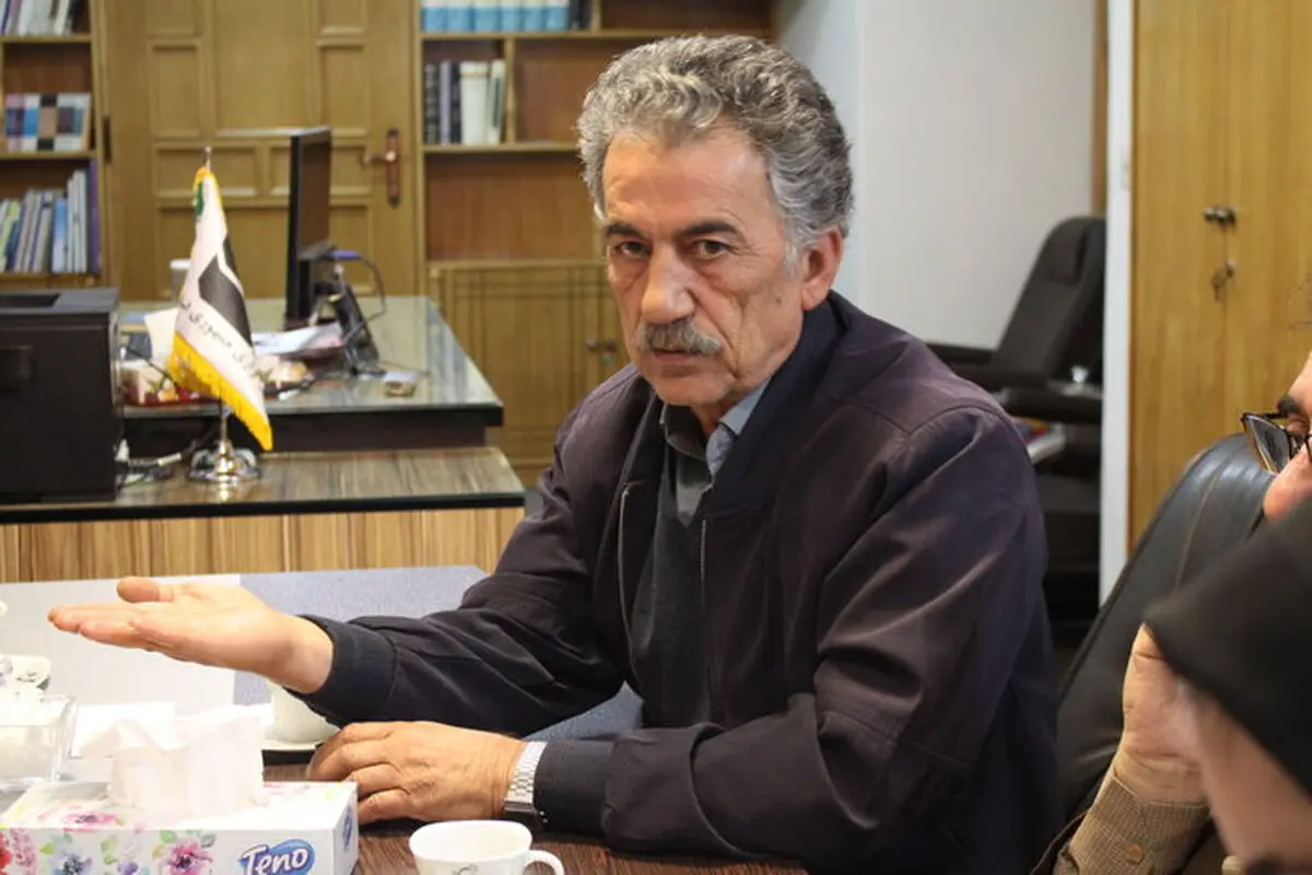 عصارحسینی: خودروساز با پول قطعه‌ساز تولید می‌کند