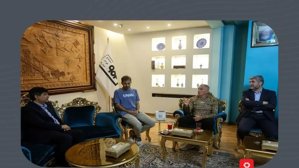 سپاهان باید با انسجام تیمی و تمام وجود شادی را به مردم اصفهان بازگرداند