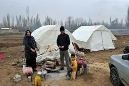 مردم خوی اسیر سرما  و  پس‌لرزه
