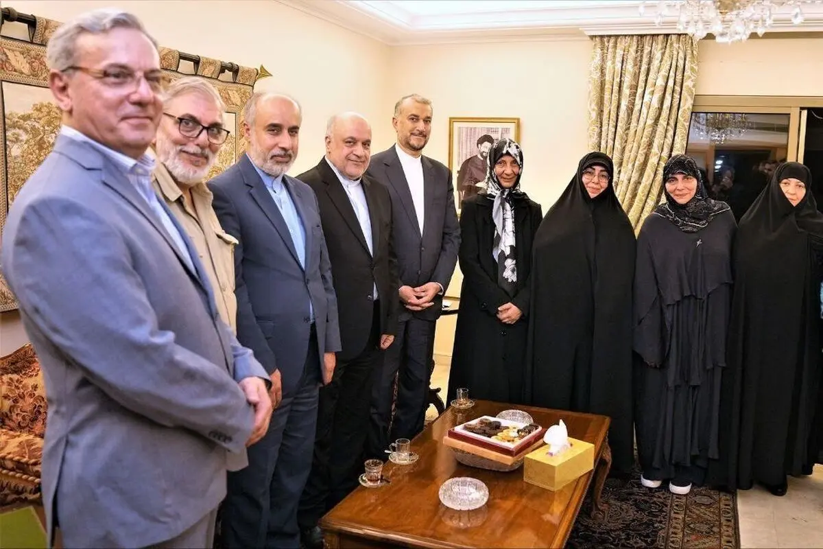 امیرعبداللهیان با خانواده امام موسی صدر دیدار کرد

