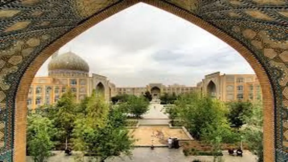 حوزه علمیه قم تعطیل شد