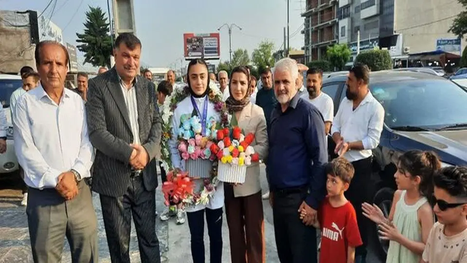 استقبال آملی ها از دختر طلایی ووشو جوانان آسیا+ عکس