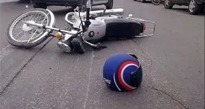 سقوط موتورسوار تهرانی به دره+ ویدئو