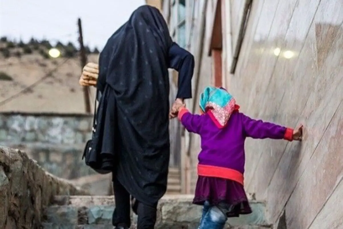 کمک به 2 خانواده بدسرپرست برای تهیه سرپناه

