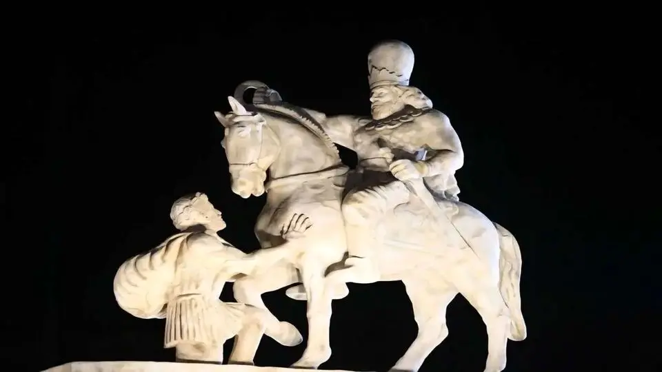 مجسمه والرین کجای تهران نصب می‌شود؟