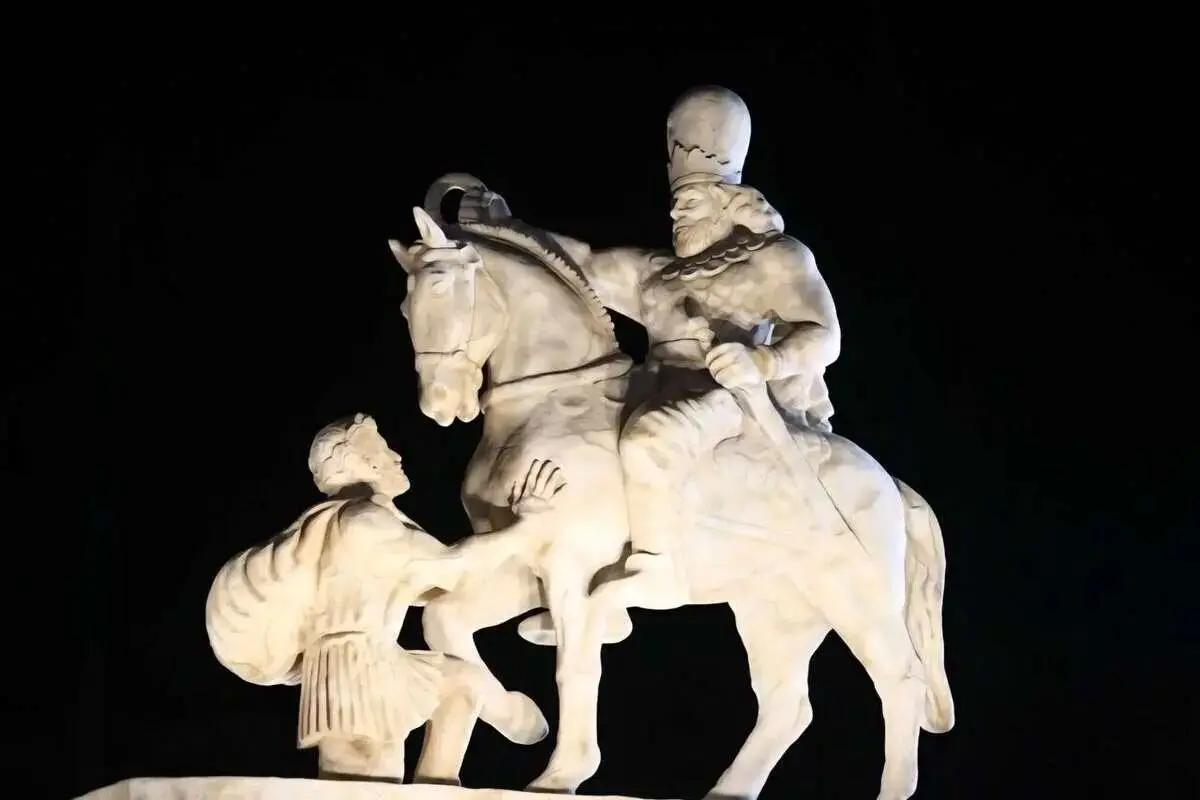 مجسمه والرین کجای تهران نصب می‌شود؟