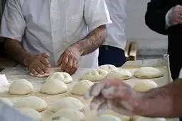 سهمیه آرد دولتی ۱۳۸ نانوایی متخلف در تهران لغو شد
