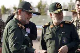 سردار سلامی از یک پایگاه زیرزمینی دیدار کرد
