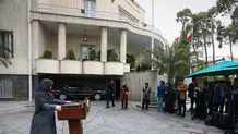 فاطمه مهاجرانی در خانه مادر شهید رئیسی