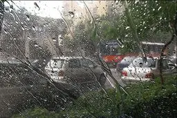 رگبار و رعدوبرق در نقاط مختلف کشور

