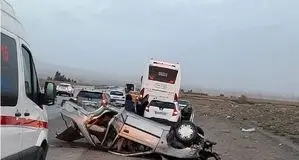 ۲۱ مصدوم در دو تصادف جاده ای