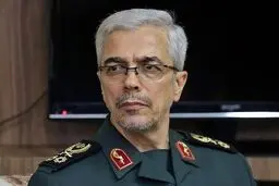 عکسی صمیمی از سردار پاکپور و سردار باقری 