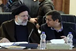 همتی کارنامه اقتصادی رئیسی را به دست‌اش داد /عکس


