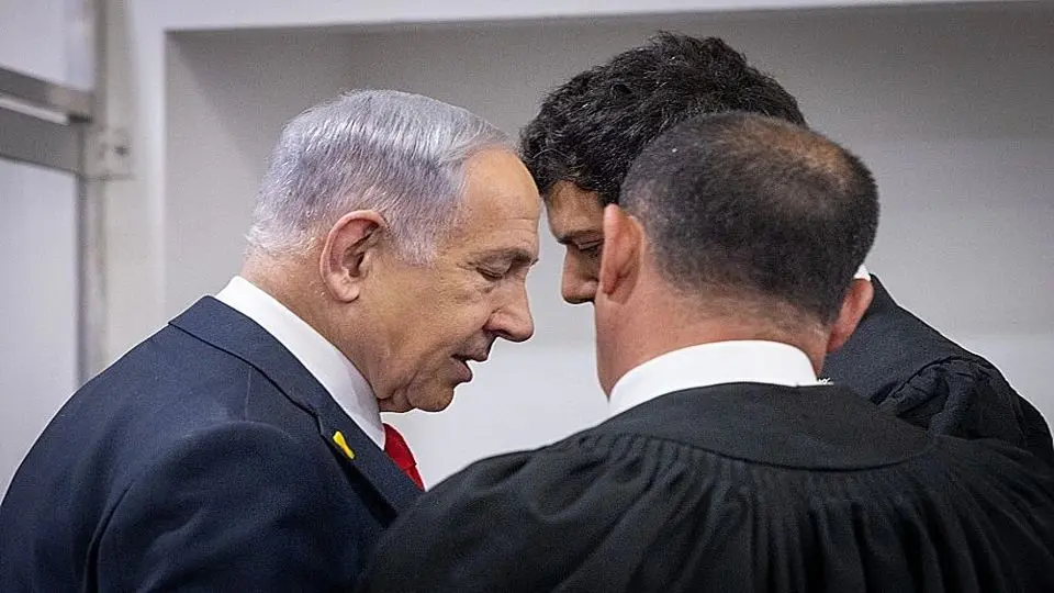 نتانیاهو برای سومین بار دادگاه را به دلایل امنیتی مبهم، متوقف کرد

