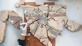 کشف ۴۰۰۰ قطعه‌ از یک نقاشی دیواری
