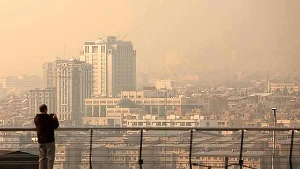 هوای پایتخت برای تمام گروه‌های جامعه ناسالم شد / شاخص آلودگی: ۱۷۲

